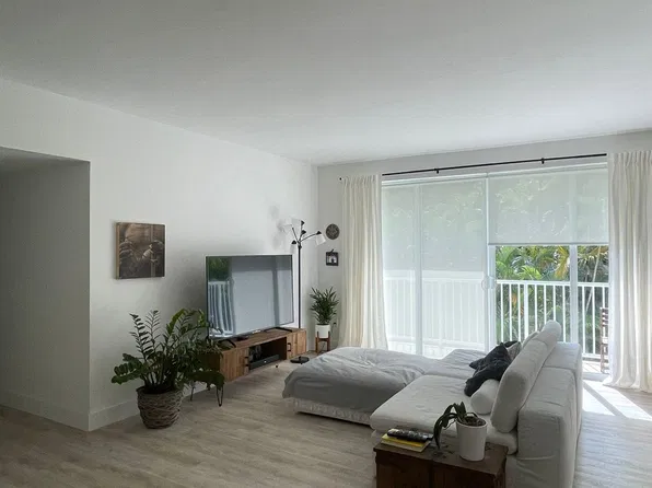 50 Ocean Lane Dr APT 204, Key Biscayne, FL 33149