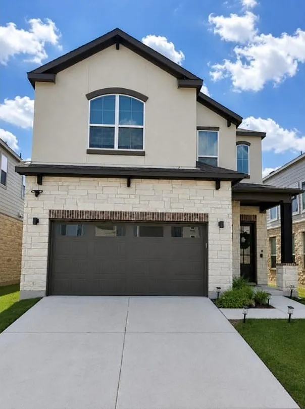 5 bed, 4.0 bath, 2768 sqft, $3,150 — Photo 1