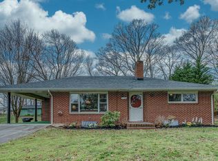 3764 Ellen Dr, Salem, VA 24153