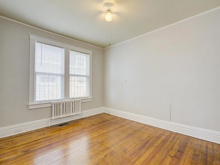 19 S Evergreen St — Photo 12