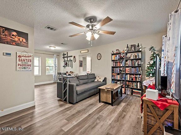 3rd image of 7653 GALVESTON Avenue