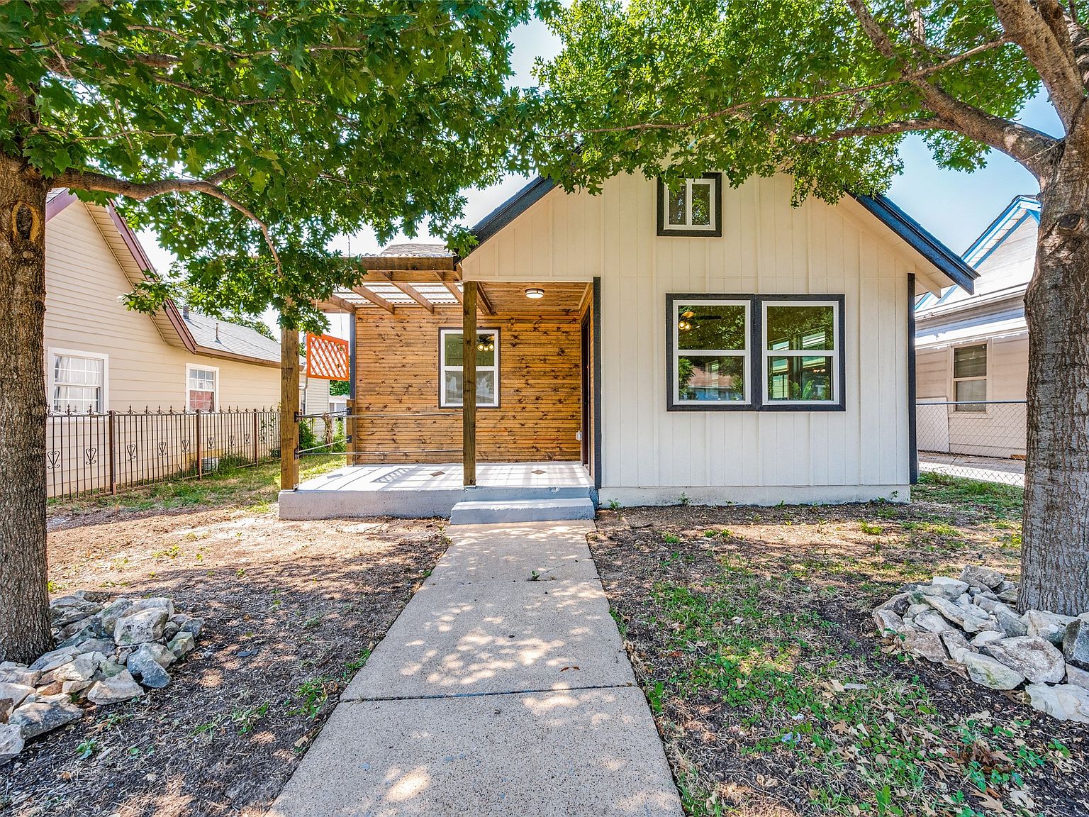2614 Grafton Ave, Dallas, TX 75211 MLS 20672342 Zillow
