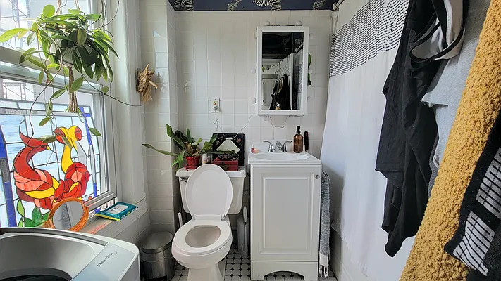 Rented by New York Dwellings LLC | media 22