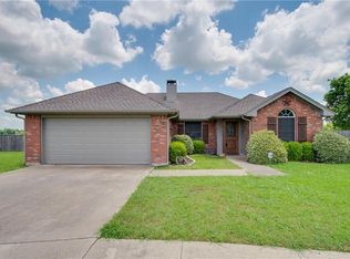 1002 Oak Dr, Ennis, TX 75119