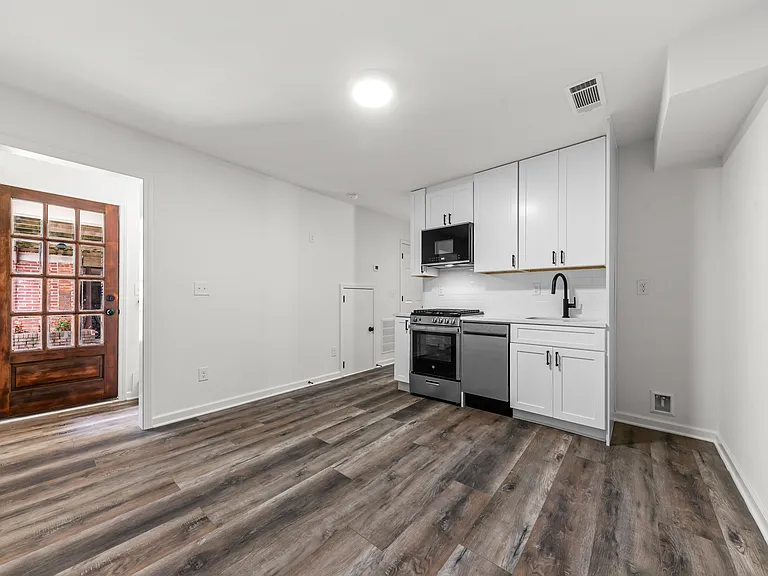 425 S Church St #2 — Photo 9