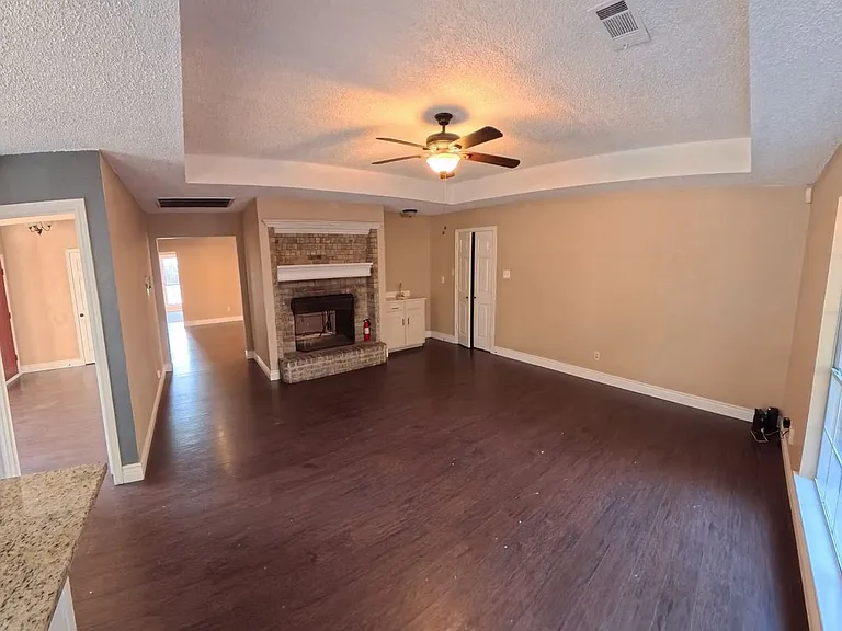 1454 Cromwell Ct — Photo 4