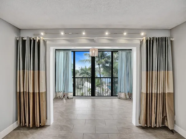 2205 S Cypress Bend Drive #402, Pompano Beach, FL 33069