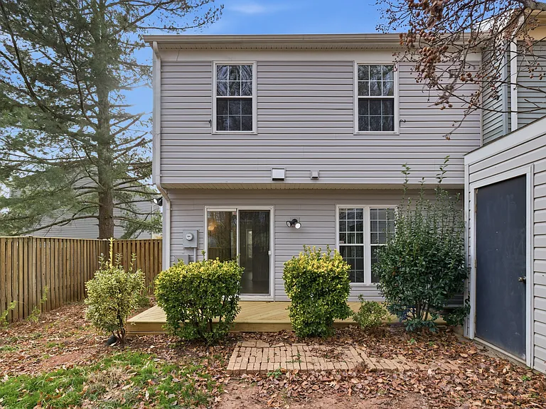 14810 Millicent Ct — Photo 31