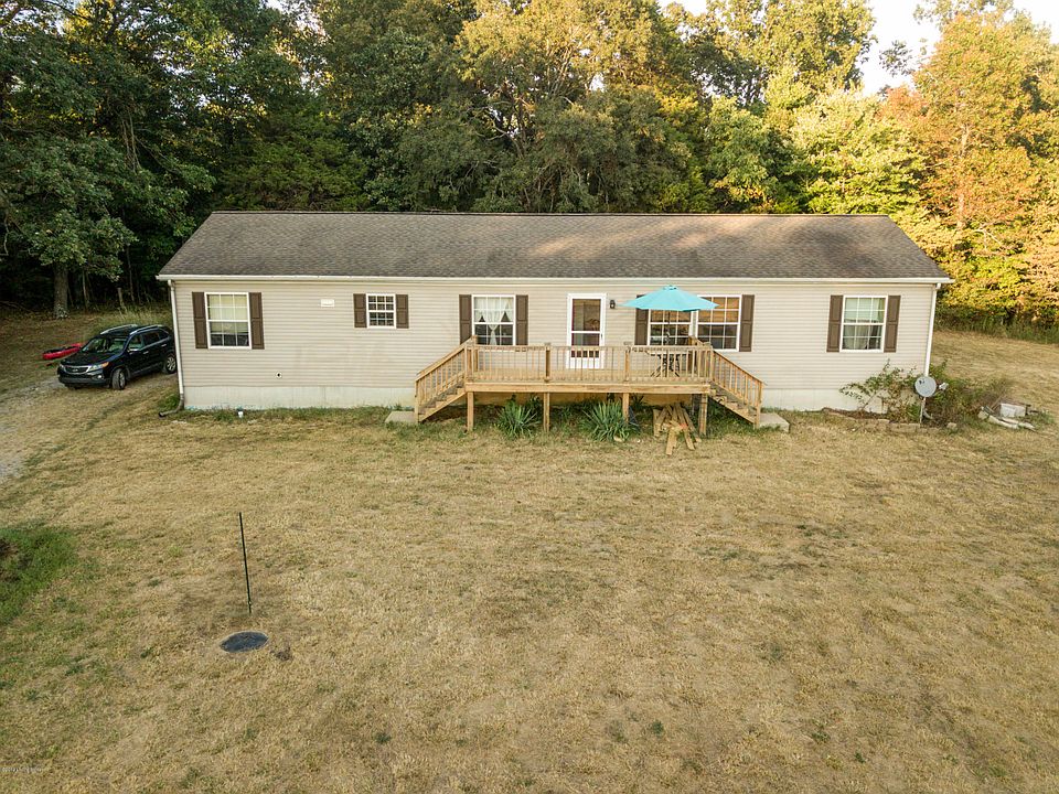 1st image of 290 Lake Dr