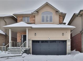 15 Cutts Cres, Hamilton, ON L0R1C0
