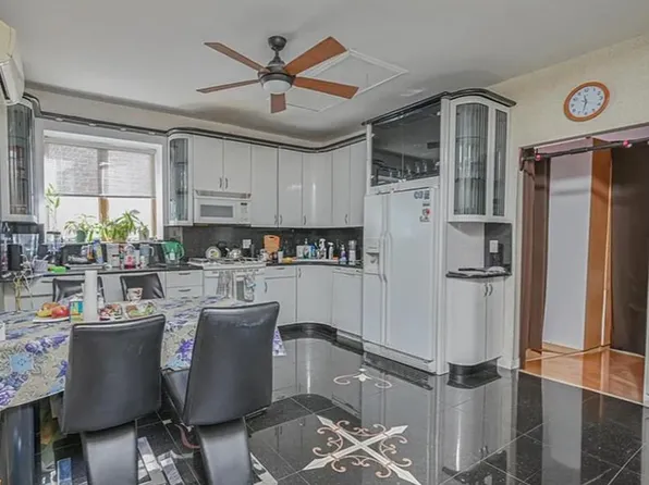 115 Ocean View Avenue image 4 of 13