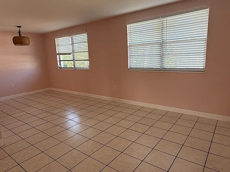 8401 N Atlantic Ave #L16 — Photo 2