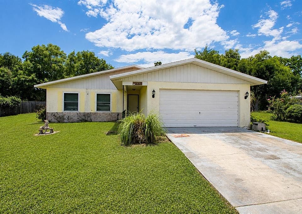 1st image of 742 BAHIA CIRCLE