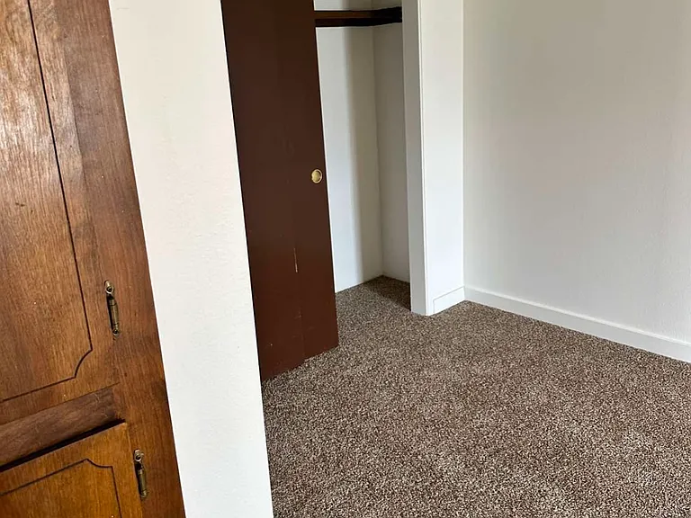 815 W Miner St #2 — Photo 5