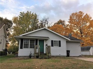 1004 E Oak St, Greenville, IL