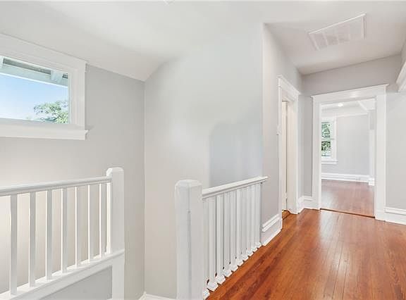 3rd image of 3522 Upperline St