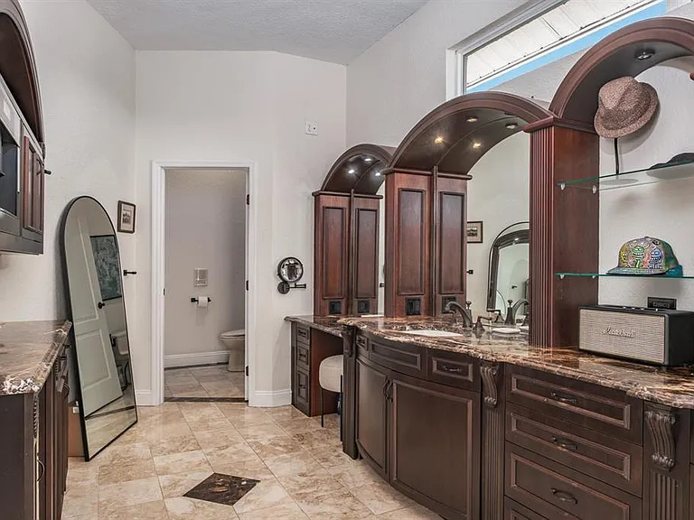 5949 Seabird Dr S — Photo 22