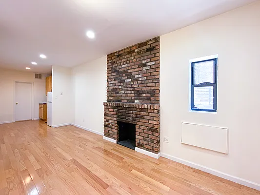 Rented by Compass | media 12