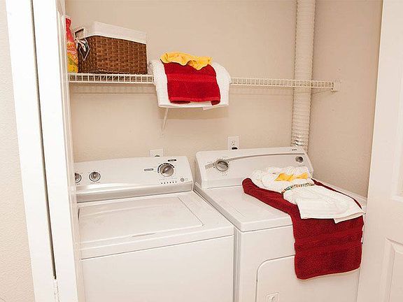 4th image of 355 Monument Rd #9c8eef0c4