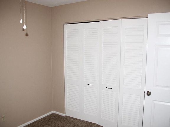5th image of 2142 Collinway St APT 1