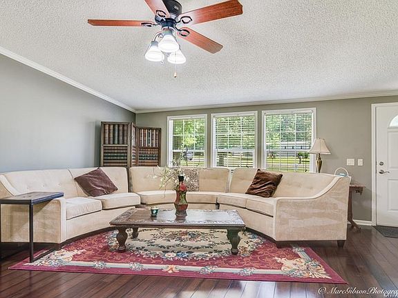 5th image of 1614 Gray Lake Dr