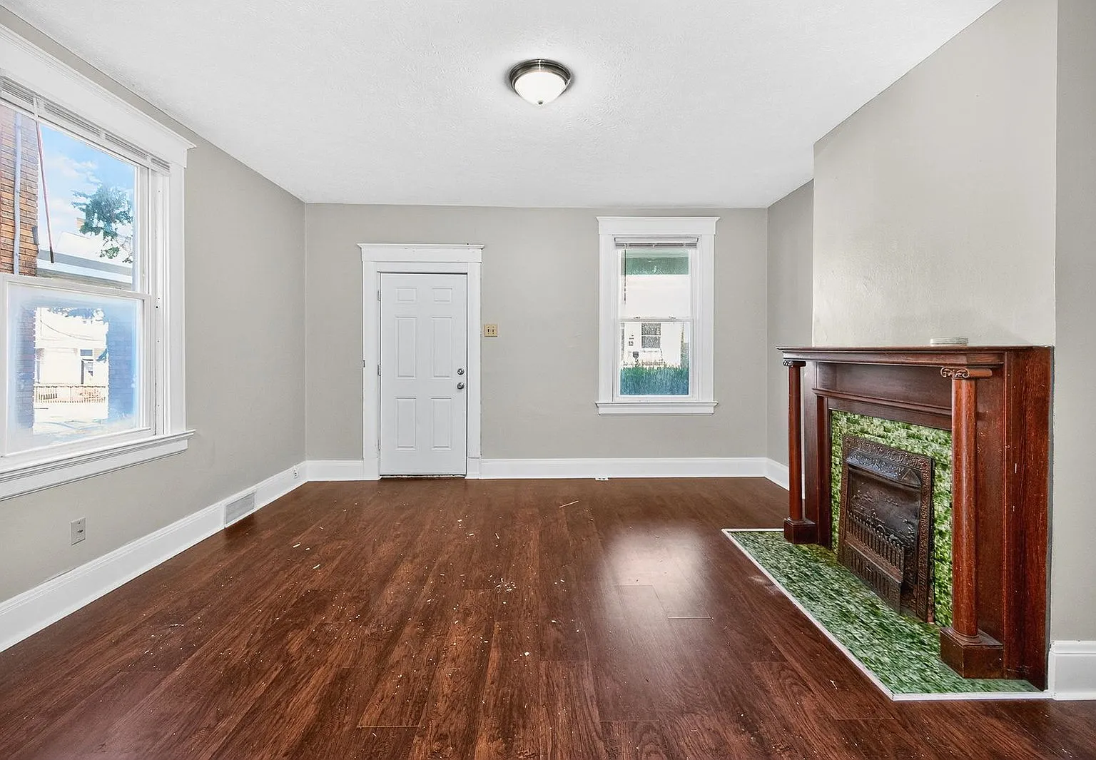 6 bed, 2.0 bath, $2,895 — Photo 2