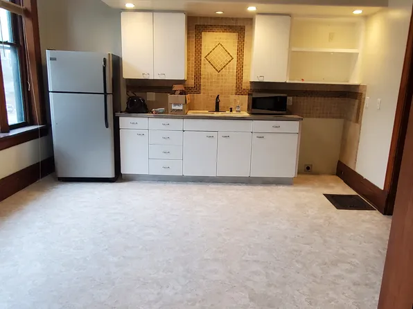 422 Loras Blvd #422, Dubuque, IA 52001