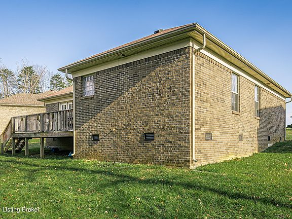 4th image of 285 Berger Farm Dr