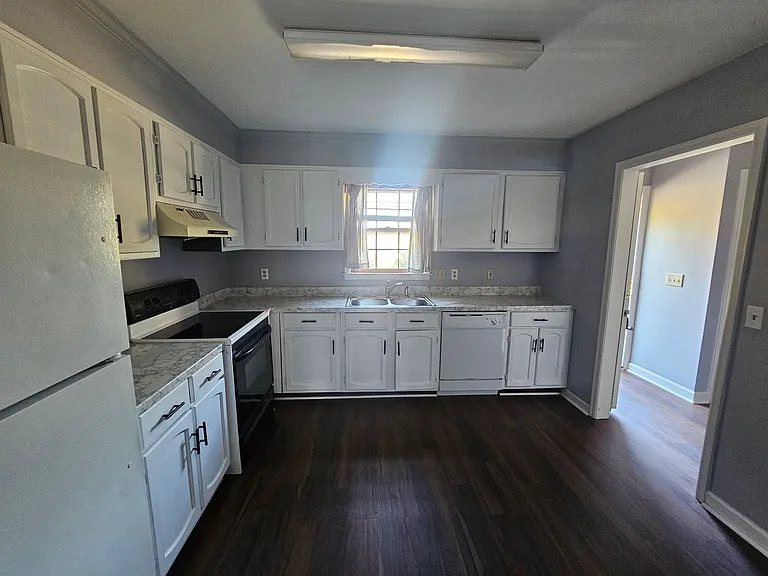223 Rutledge Pl — Photo 4