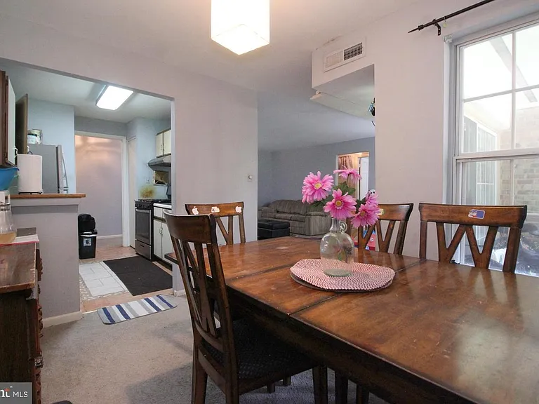 1914 Wilson Ln #204 — Photo 9