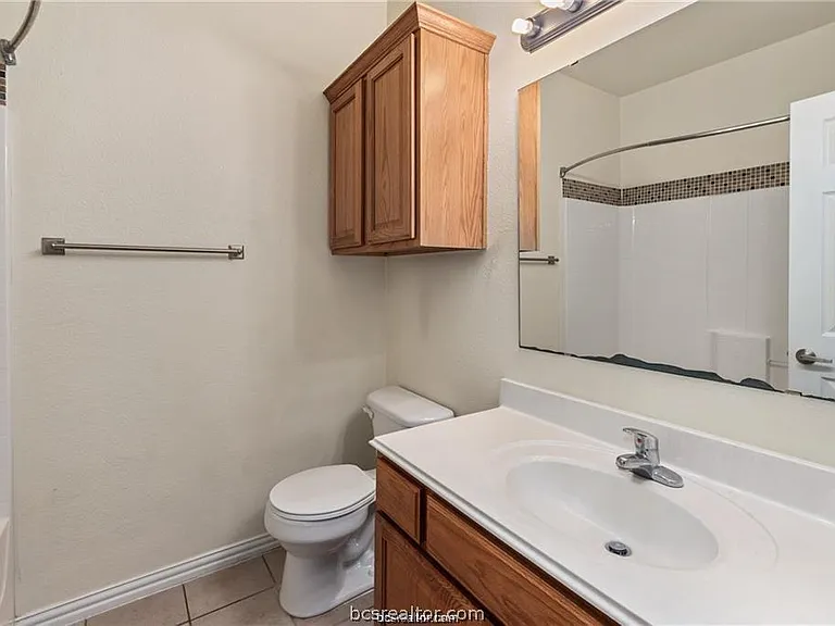 1001 Krenek Tap Rd #2105 — Photo 14