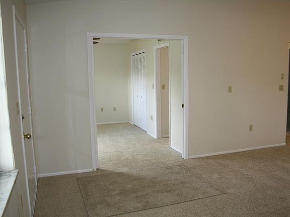 3rd image of 13303 Whaler Dr