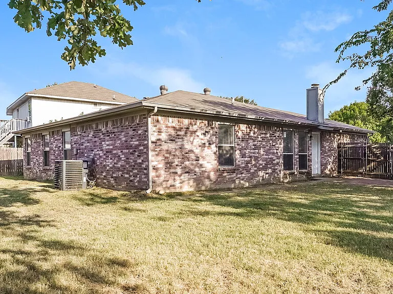 7900 Flowertree Ct — Photo 16