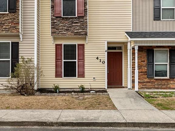 2nd image of 410 Glenhaven Ln