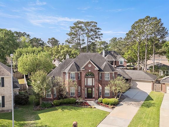 2nd image of 3335 Woods Edge Dr