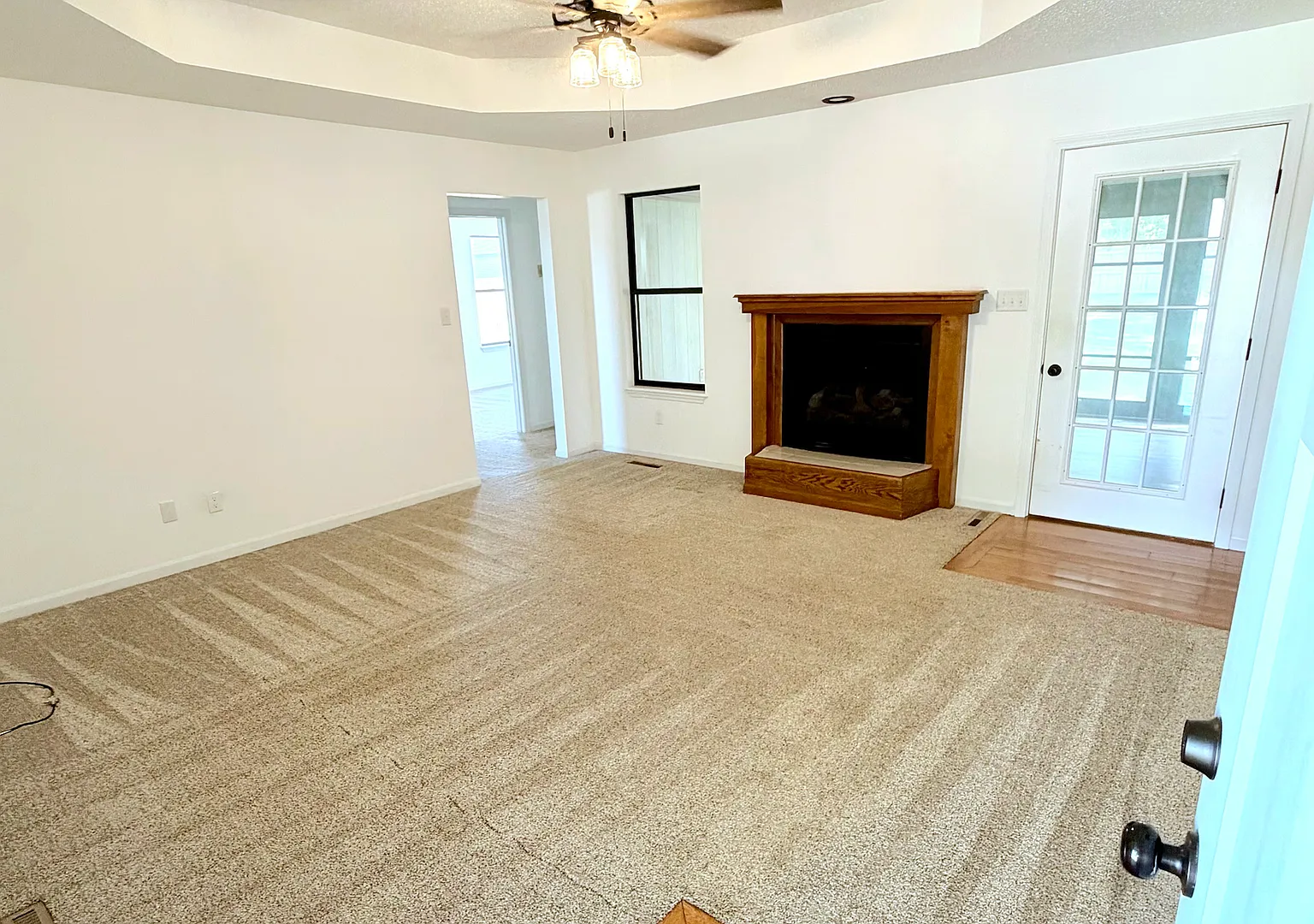 4 Bedrooms / 2 Bathrooms / Privacy Fence / Pets Welcome / Willard Schools / Sunroom! — Photo 2