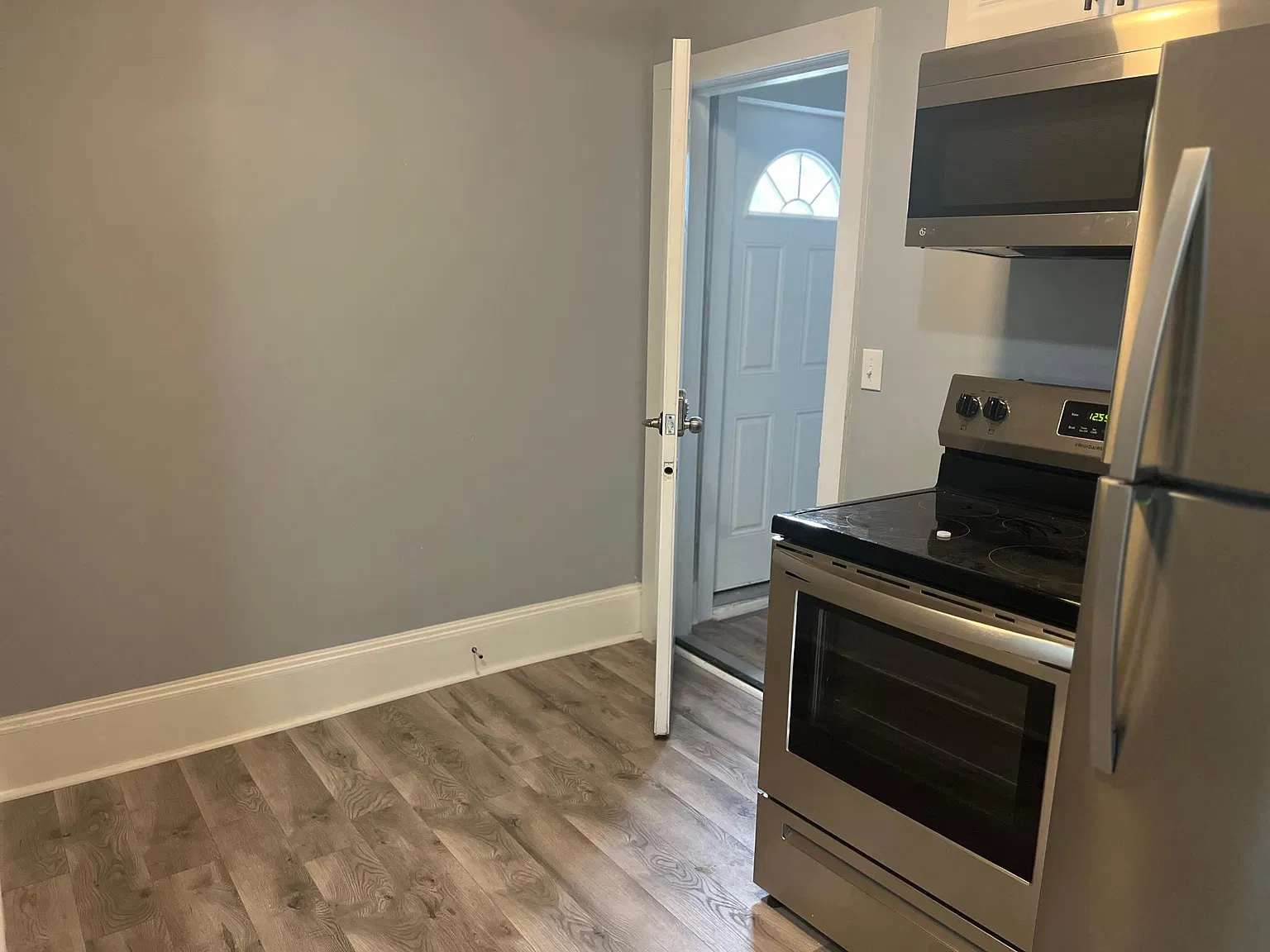 1 bed, 800 sqft, $1,400 — Photo 2