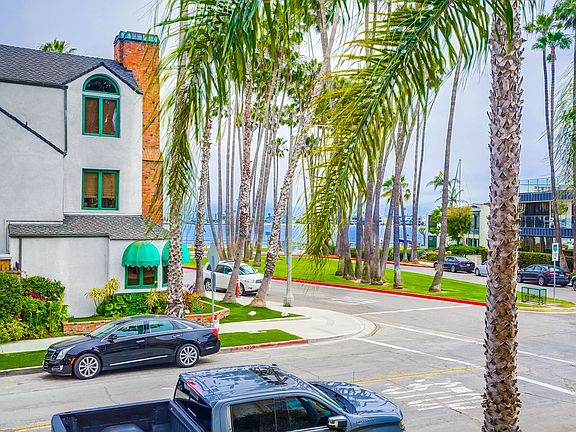 3rd image of 5959 E Naples Plz Unit 106