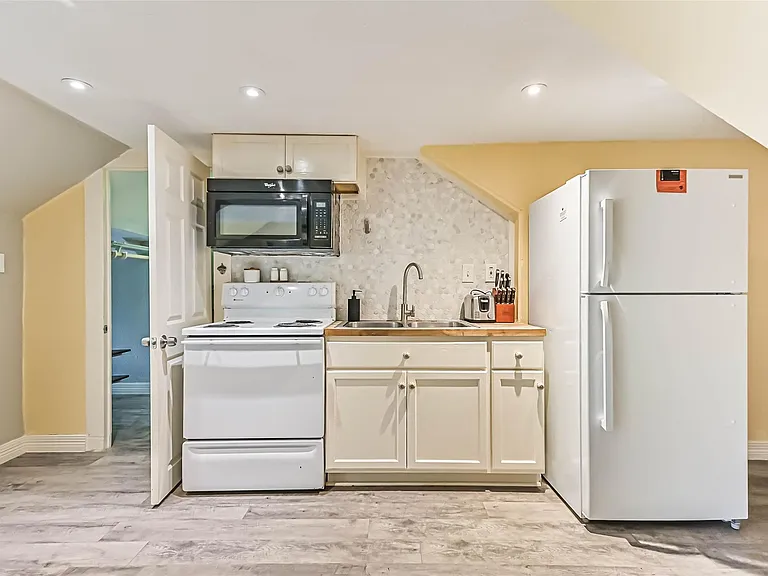 2914 Avenue K #4 — Photo 9