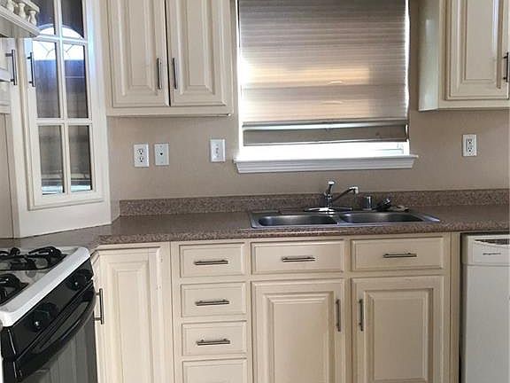 3rd image of 4072 Tierra Bronce Dr