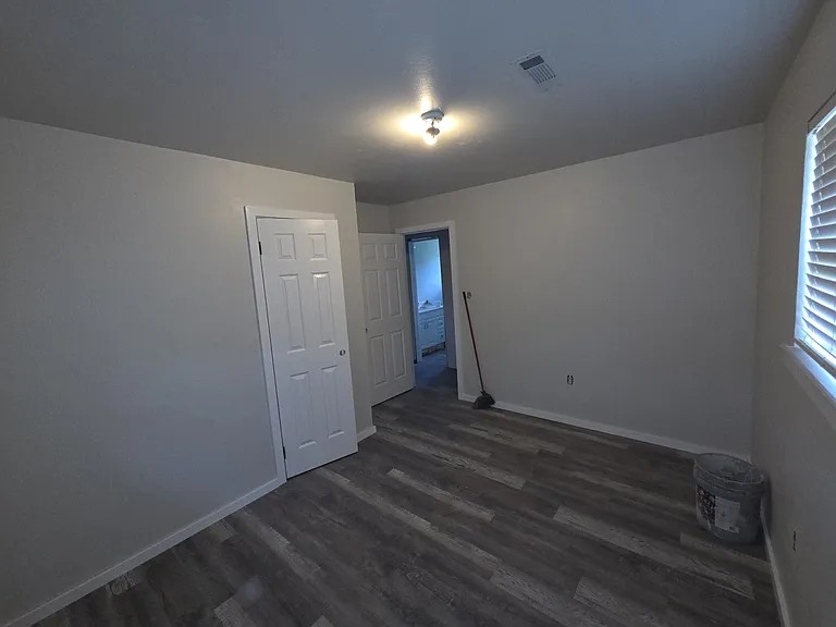 2516 Queensbury Rd — Photo 5