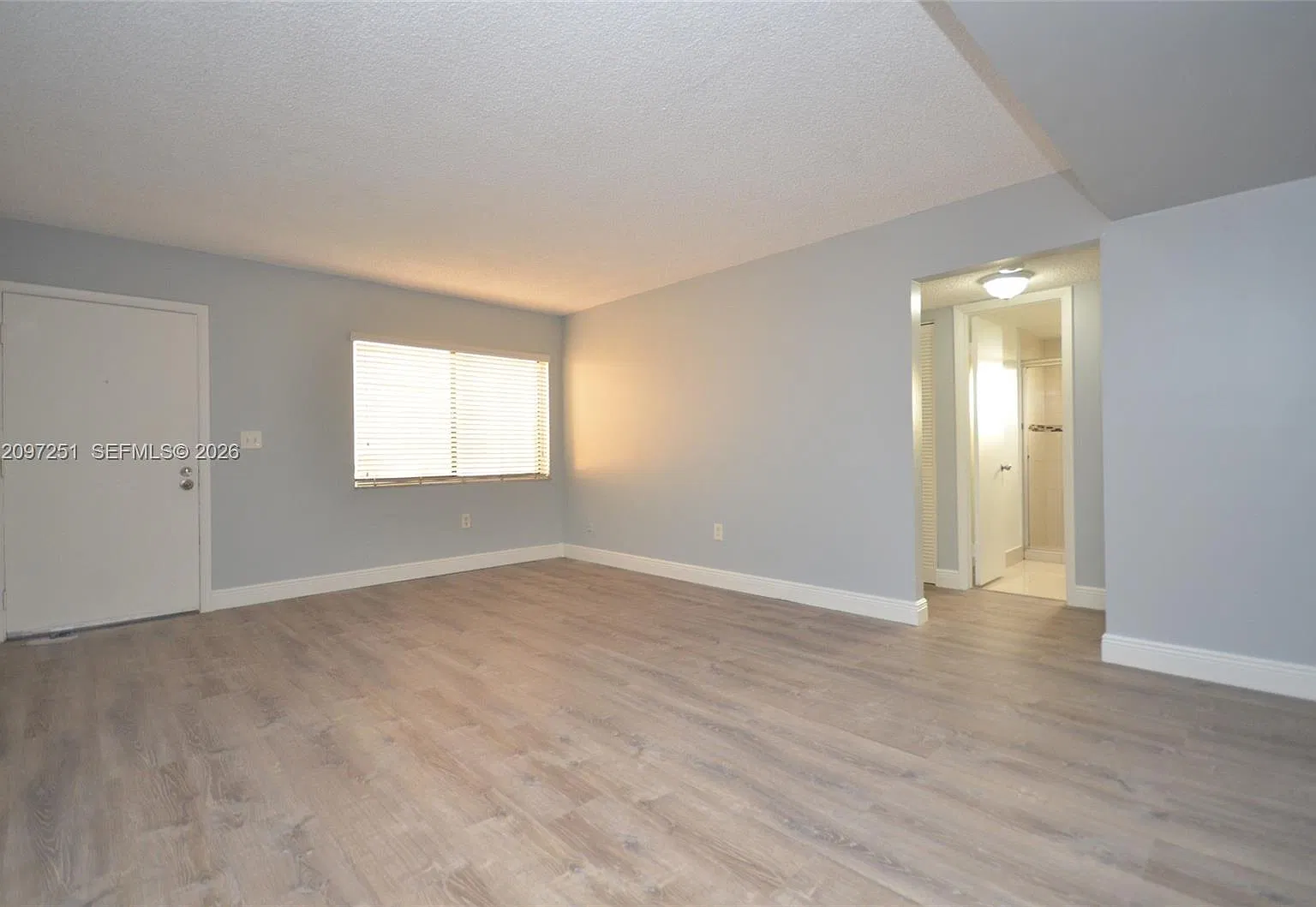 Horizons West Condo #5 — Photo 4