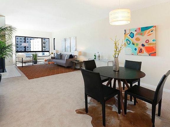 3rd image of 1350 California St APT 402