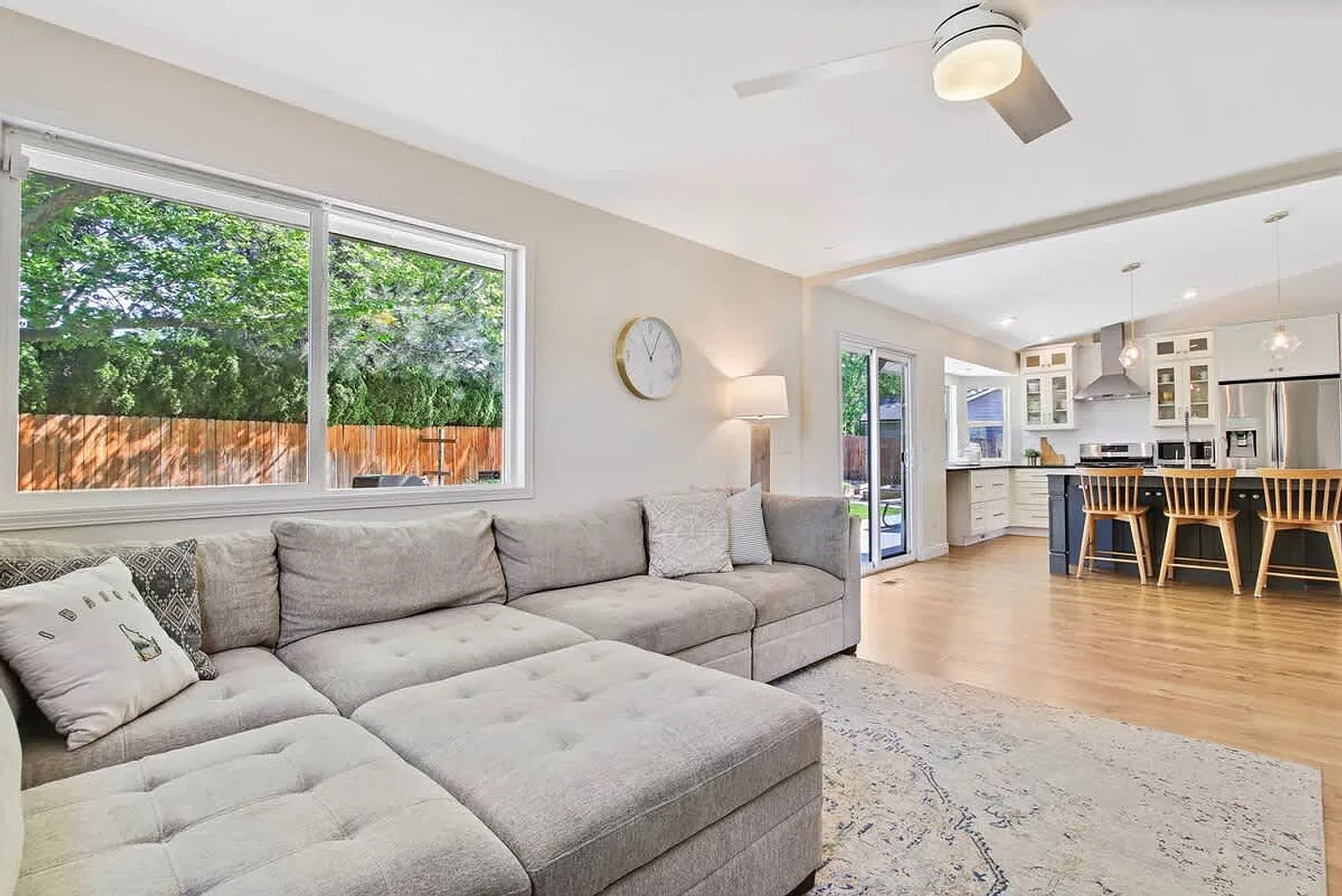 4 bed, 3.0 bath, $7,485 — Photo 4