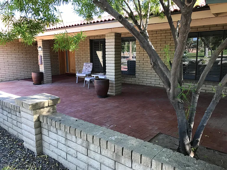 185 E Cercado Ln — Photo 7