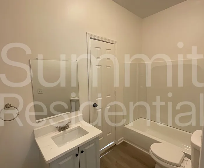 2431 Saint Paul Ave NW — Photo 12