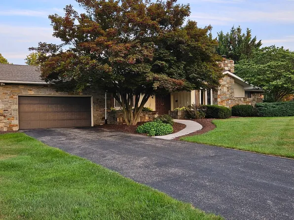 2209 Cherokee Dr, Westminster, MD 21157