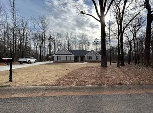 190 Andrew Jackson St, Commerce, GA 30529