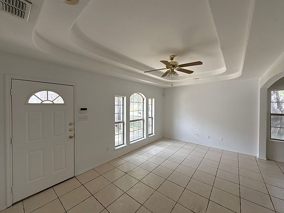3rd image of 2207 W Candlelight Ln #4