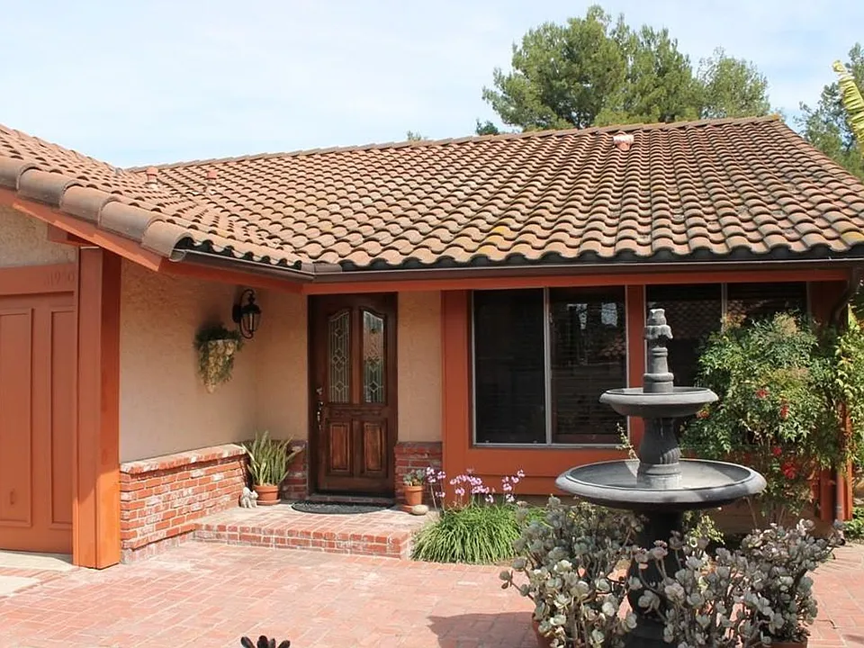 21950 Birds Eye Dr